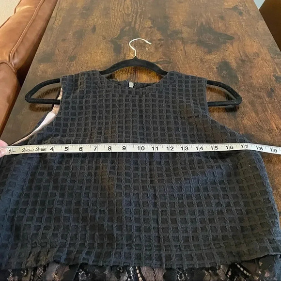 Greylin black and pink sleeveless textured blouse - Picture 13 of 13